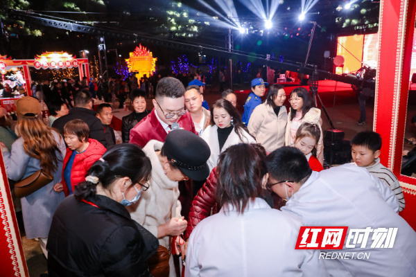 國潮非遺交相輝映 長沙南郊公園新春活動氛圍拉滿.png