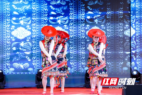 國潮非遺交相輝映 長沙南郊公園新春活動氛圍拉滿.png